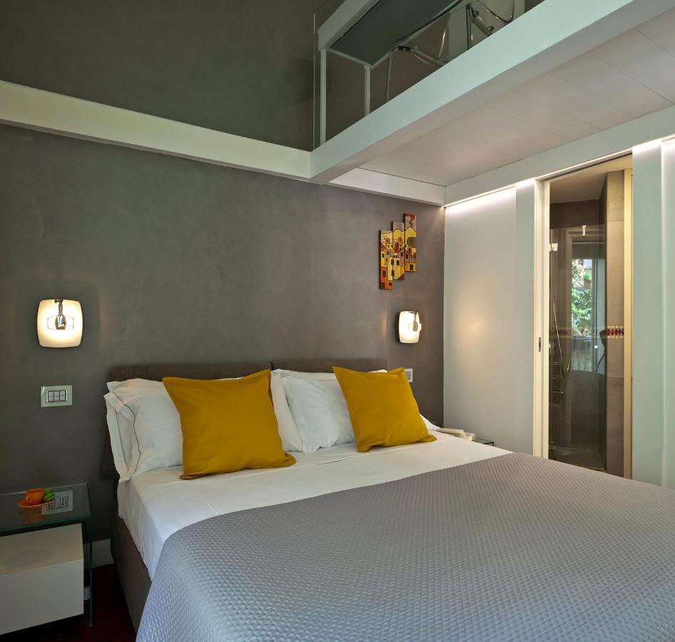 Elegant Apartment At Chiaia By Wonderful Italy Neapel Exterior foto