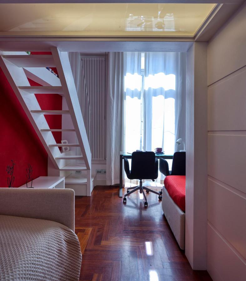 Elegant Apartment At Chiaia By Wonderful Italy Neapel Exterior foto